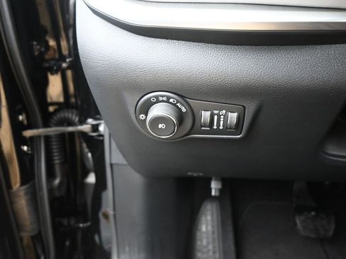 New 2026 Jeep Compass Limited image 33