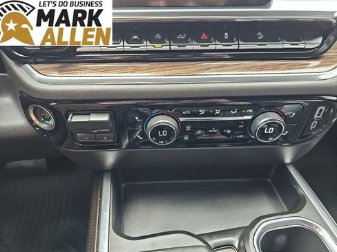 Used 2024 Chevrolet Silverado 1500 LT Trail Boss w/ Convenience Package II AWD/4WD image 18