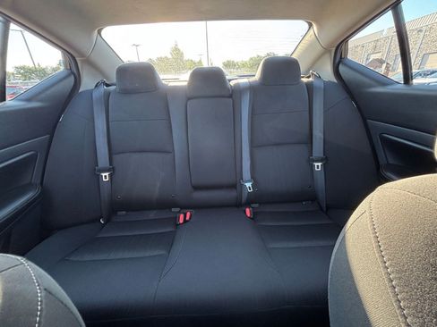 Used 2025 Nissan Altima 2.5 SV FWD image 38