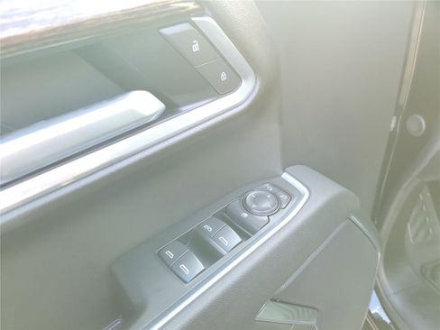 New 2026 GMC Sierra 1500 SLE image 21