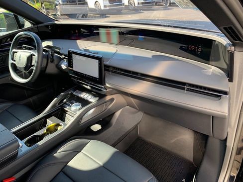 Certified 2024 Lincoln Nautilus Premier w/ Jet Appearance Package AWD/4WD image 13