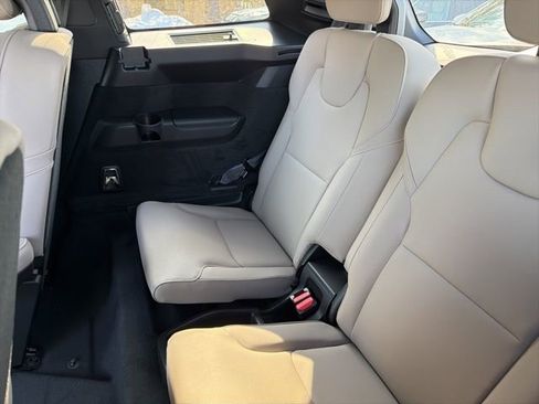 New 2026 Volvo XC90 B6 Plus w/ Protection Package Premier image 13