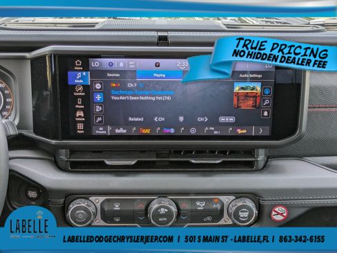 Used 2026 Jeep Wrangler Unlimited Rubicon AWD/4WD image 16