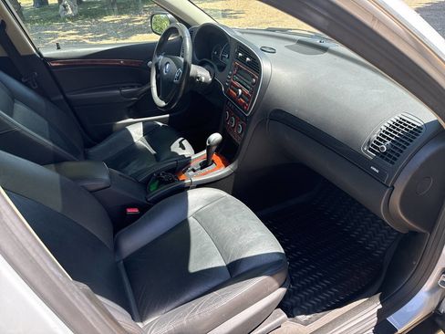 Used 2010 Saab 9-3 X w/ Comfort Package image 9