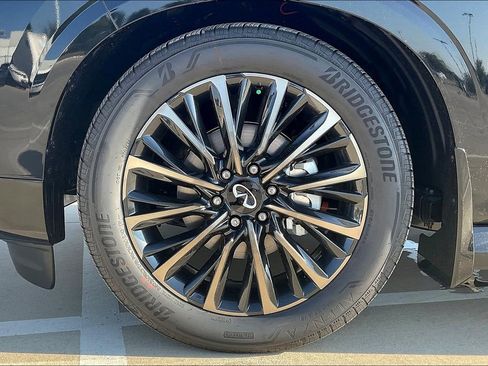 New 2026 INFINITI QX80 Autograph w/ Premium Cargo Package image 26