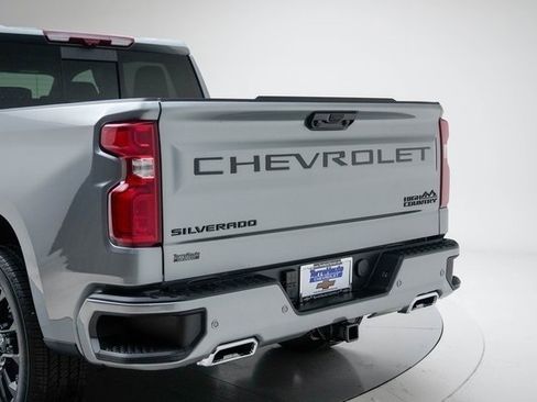 New 2026 Chevrolet Silverado 1500 High Country image 5