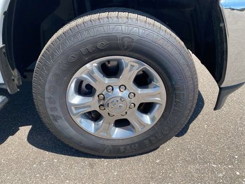 Used 2025 RAM 2500 Big Horn AWD/4WD image 5