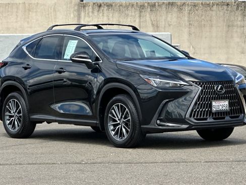 Used 2025 Lexus NX 350h AWD w/ Premium Package image 5