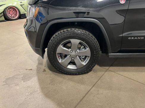 Used 2013 Jeep Grand Cherokee Trailhawk image 42