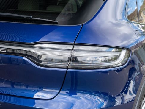 Certified 2022 Porsche Macan S AWD/4WD image 53