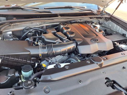 Used 2016 Toyota 4Runner SR5 image 26