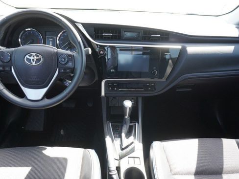 Used 2017 Toyota Corolla SE FWD image 17