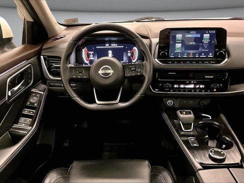 Used 2022 Nissan Rogue Platinum w/ Head-Up Display Package image 8