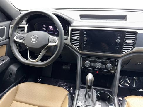 Used 2023 Volkswagen Atlas Cross Sport SE w/ Panoramic Sunroof Package FWD image 53