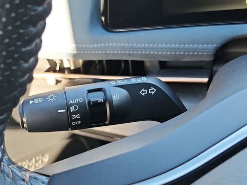 Used 2023 Nissan Ariya image 26