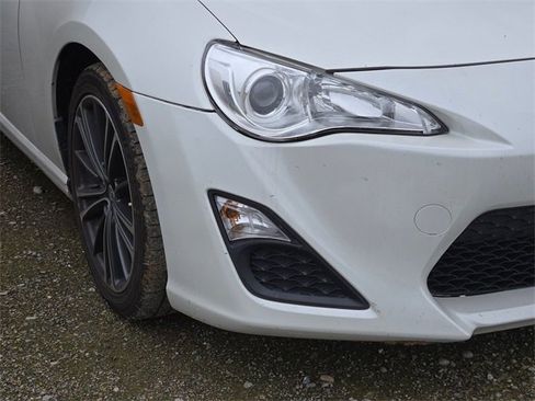 Used 2015 Scion FR-S Release Series 1.0 image 4