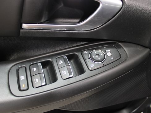Used 2023 Hyundai Sonata SEL FWD image 6