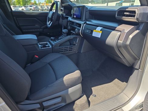 New 2026 Toyota 4Runner SR5 AWD/4WD image 16
