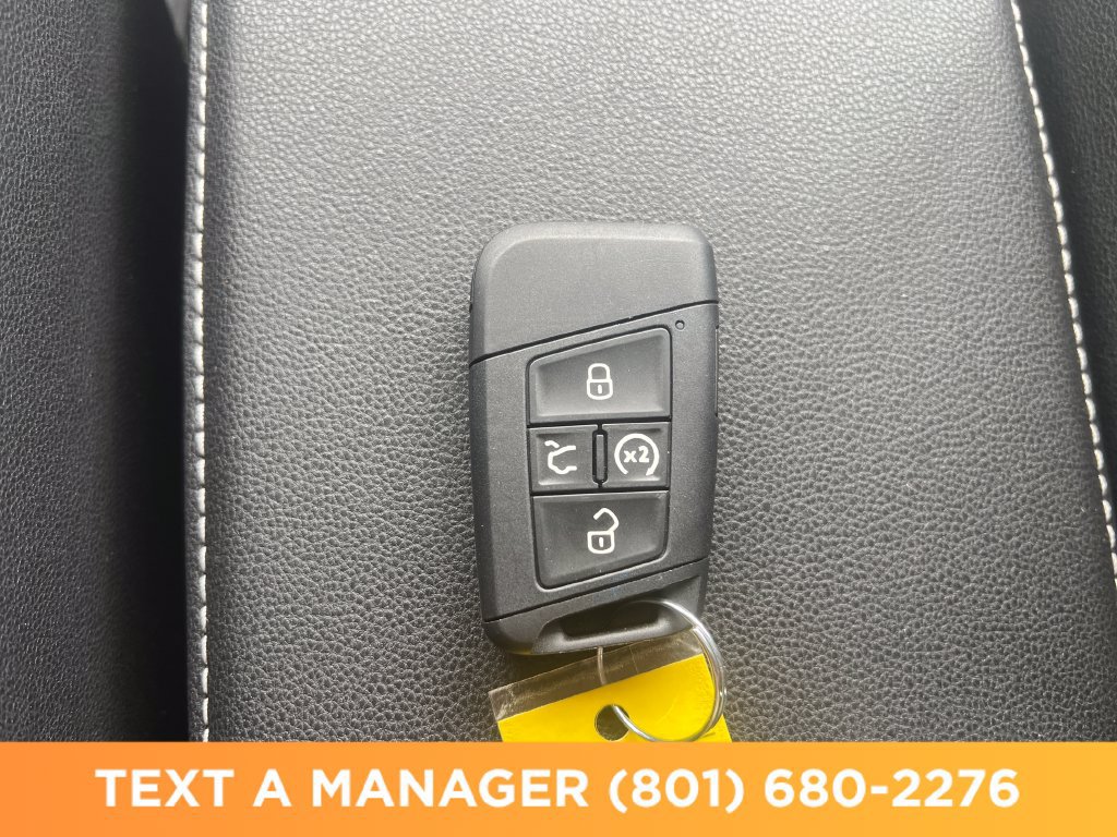 Used 2024 Volkswagen Jetta SE FWD image 25