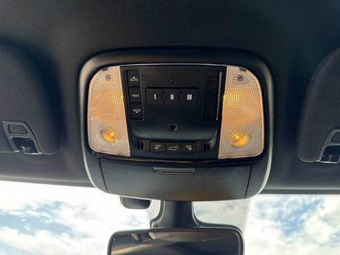 Used 2025 Dodge Durango GT AWD/4WD image 48