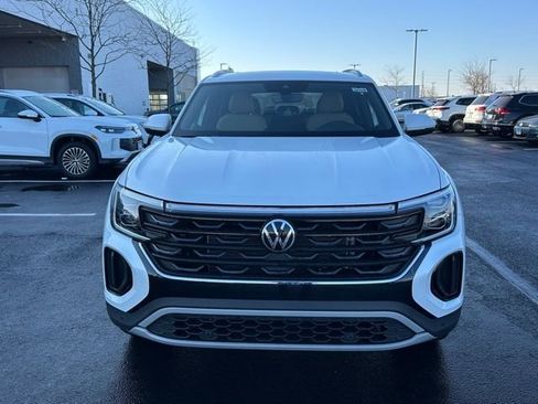 New 2026 Volkswagen Atlas Cross Sport SE image 2