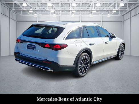 New 2025 Mercedes-Benz E 450 4MATIC All-Terrain Wagon image 4
