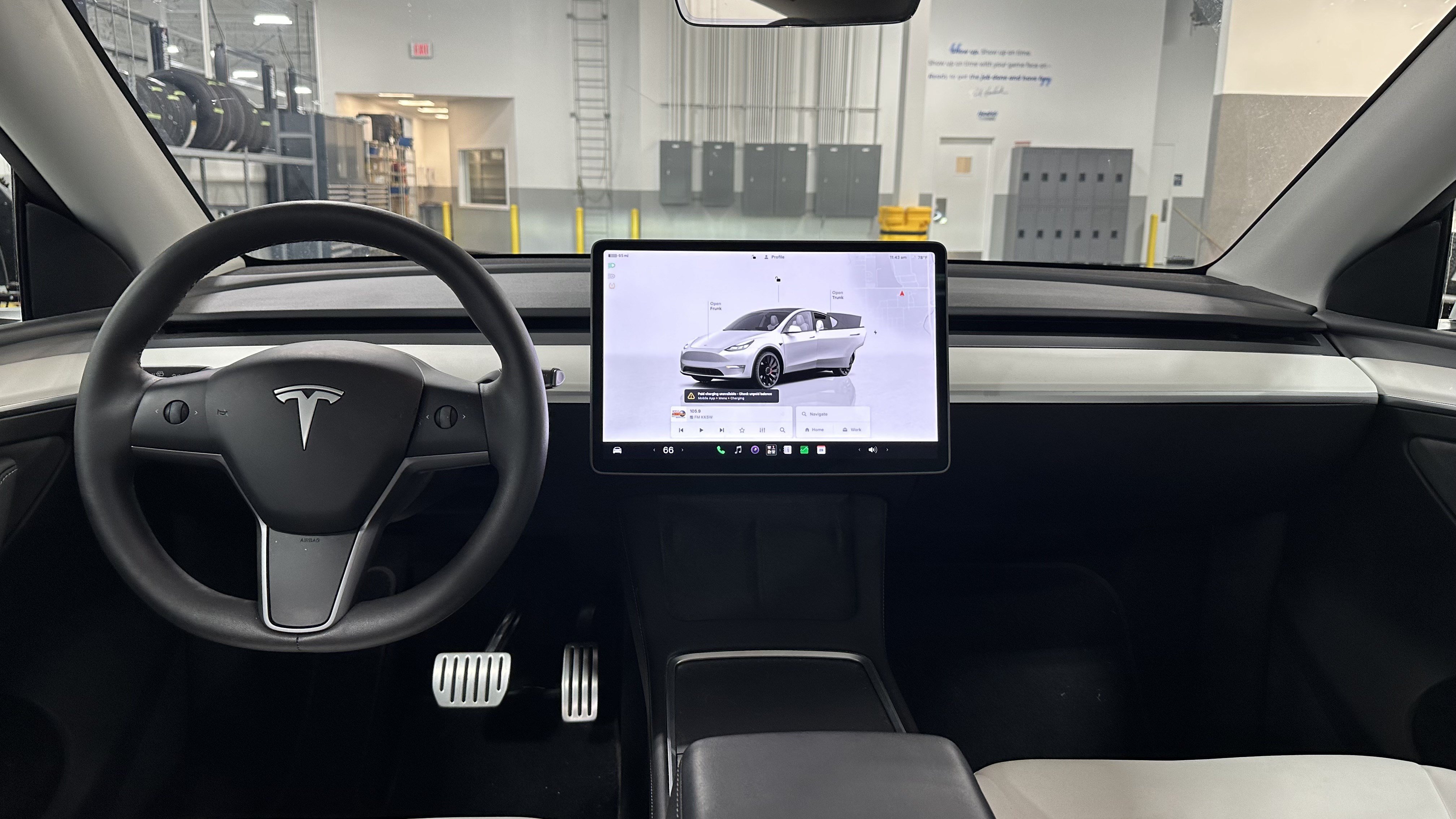 Used 2025 Tesla Model Y Performance AWD/4WD image 30