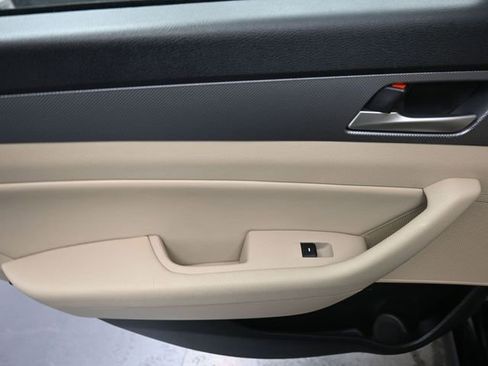 Used 2018 Hyundai Sonata SEL image 19
