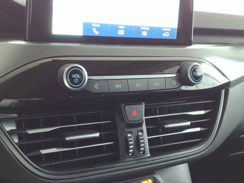 Used 2024 Ford Escape Active image 11