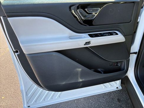 New 2026 Lincoln Aviator 2WD image 16
