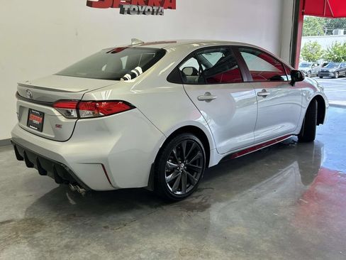 Used 2026 Toyota Corolla SE FWD image 3