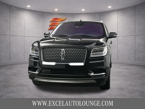 Used 2020 Lincoln Navigator Reserve w/ Luxury Package RWD image 12