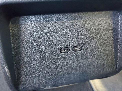 New 2025 Chevrolet Equinox EV LT image 12