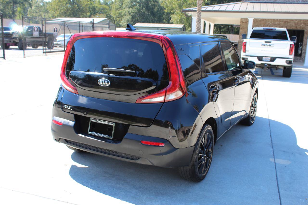 Used 2020 Kia Soul LX FWD image 18