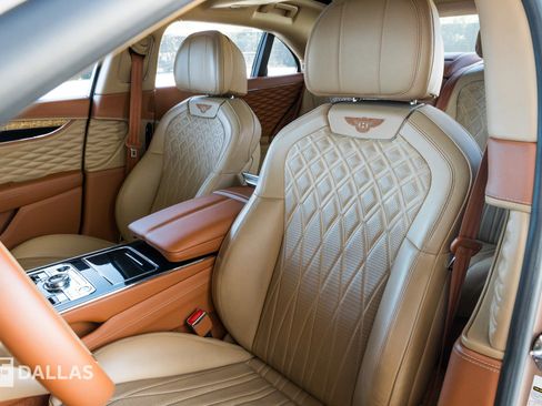 Used 2022 Bentley Flying Spur W12 image 26