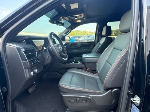 Used 2025 GMC Yukon XL AT4 w/ AT4 Premium Package AWD/4WD image 26