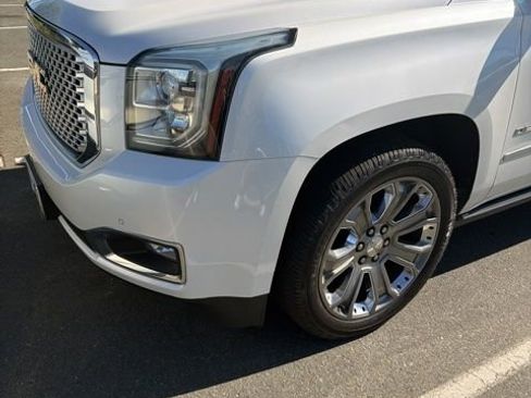 Used 2016 GMC Yukon Denali w/ Open Road Package AWD/4WD image 2