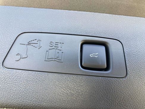 New 2026 Lincoln Corsair Premiere image 16