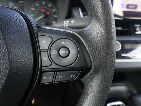 Used 2024 Toyota Corolla LE w/ LE Convenience Package FWD image 17