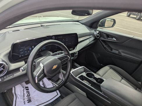 Certified 2025 Chevrolet Equinox LT AWD/4WD image 13