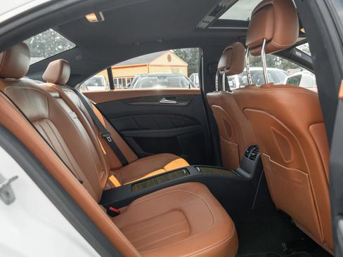 Used 2015 Mercedes-Benz CLS 400 4MATIC w/ Premium 1 Package image 9