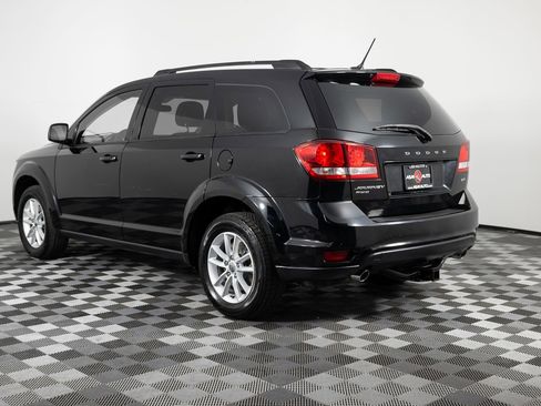 Used 2016 Dodge Journey SXT w/ Comfort/Convenience Group image 4