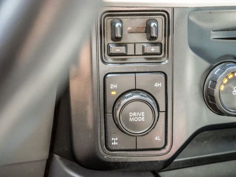 Used 2025 Ford F250 XLT w/ FX4 Off-Road Package AWD/4WD image 29