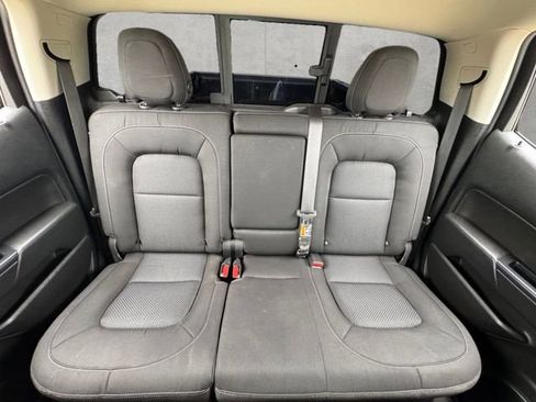 Used 2022 Chevrolet Colorado LT w/ Safety Package image 22