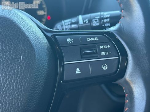 Used 2024 Honda HR-V Sport image 17