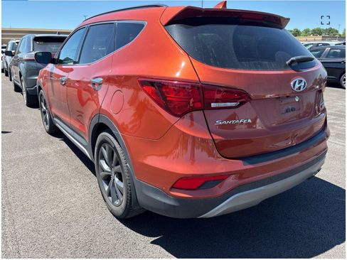 Used 2018 Hyundai Santa Fe Sport w/ 2.0T Ultimate Tech Package 05 AWD/4WD image 3