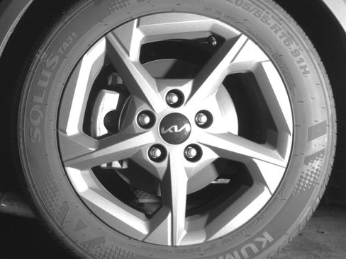 Used 2025 Kia K4 FWD image 12