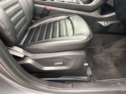 Certified 2024 Ford Edge SEL image 11