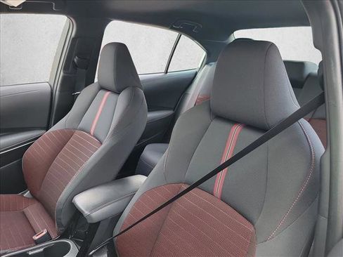 Used 2025 Toyota Corolla SE image 13
