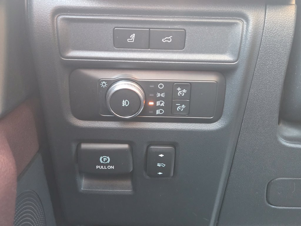 Used 2022 Ford Expedition Max Limited AWD/4WD image 25